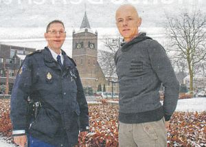 2013-01-18 harry slot draagt taken wijkagent over